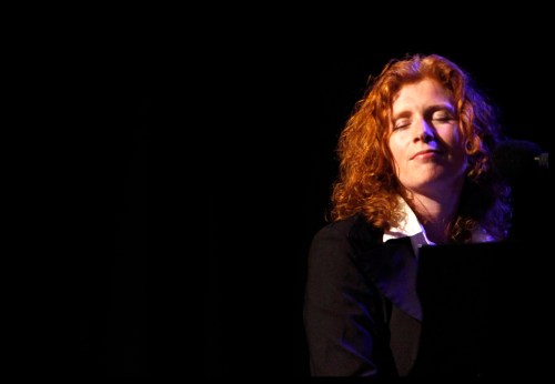 Caroline Waters live in concert by Eva Groven